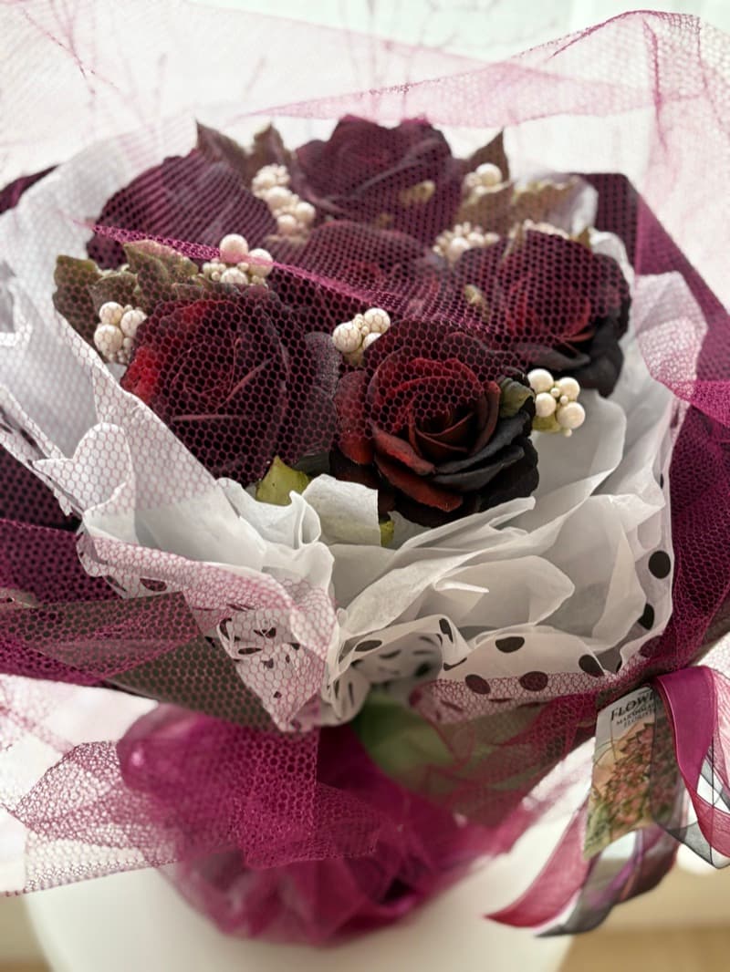 "Margo" black roses bouquet